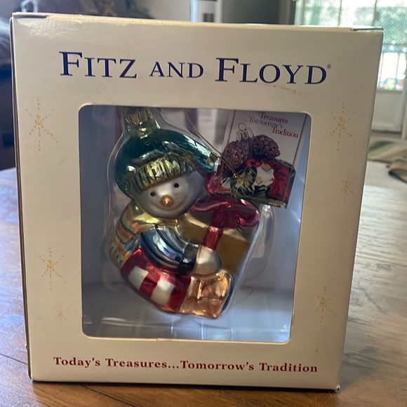 Fitz and Floyd Glass Christmas Ornament Little Snow Boy with Present 5 in NIB - Picture 1 of 7